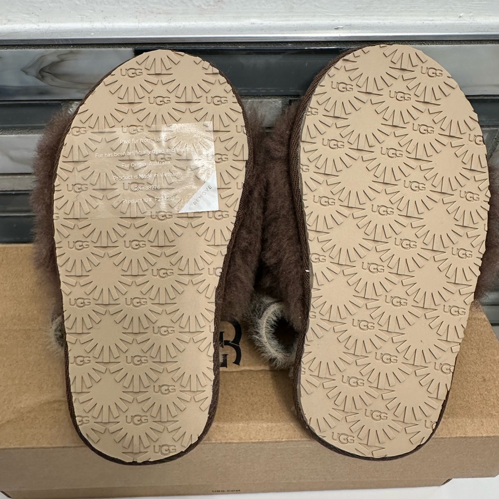T Fluff Yeah Slide Lion Stuffie